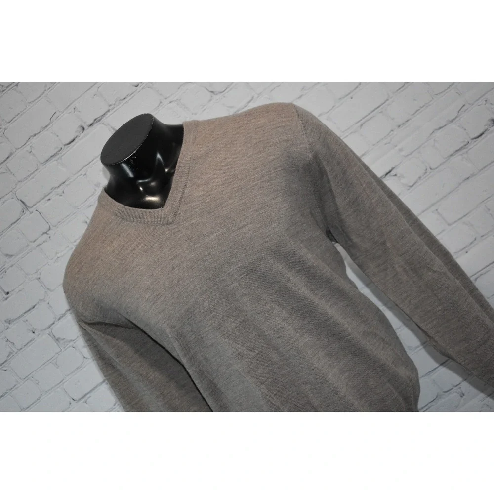 Jos A Bank Sweater Mens Large Tan V-Neck 100% Wool Classic Collection Golf